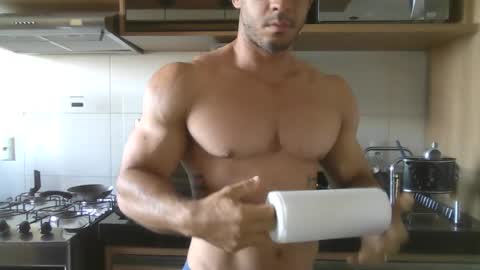 latino_rodri online show from July 23, 11:40 am