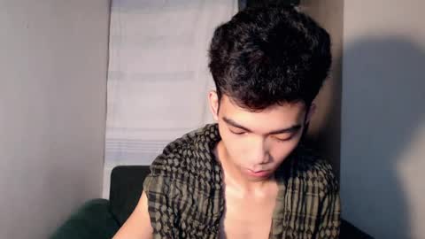laurence_cuttieguyhere online show from July 18, 2:51 am