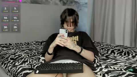 Alex online show from May 15, 5:04 am