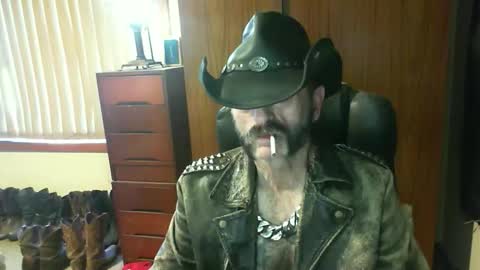 leathergreaser online show from May 19, 10:27 pm