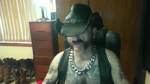 leathergreaser online show from May 4, 1:40 am