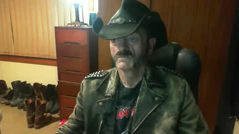 leathergreaser online show from April 29, 7:20 pm
