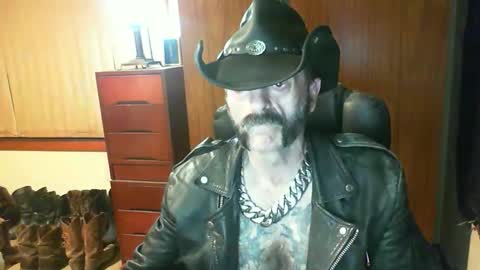 leathergreaser online show from May 16, 6:39 pm