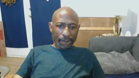 Ebony DeafGuy online show from May 18, 6:19 am