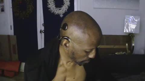 Ebony DeafGuy online show from May 8, 6:36 am