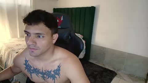  Lei  online show from July 24, 8:49 pm