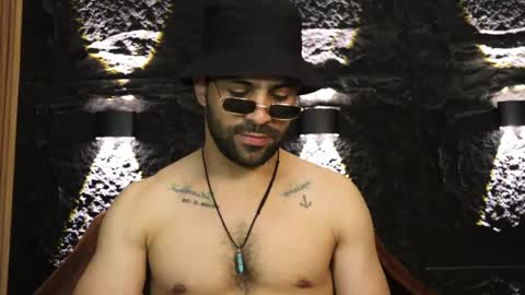 Leo  Diaz online show from May 15, 11:13 pm