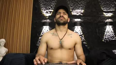 Leo  Diaz online show from May 6, 11:27 pm