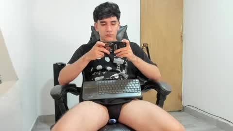 Leo Jones online show from May 7, 1:05 am