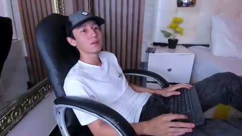 LeoCarter online show from July 15, 12:45 pm