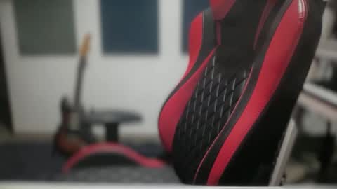 leoon_hot online show from May 5, 10:32 pm