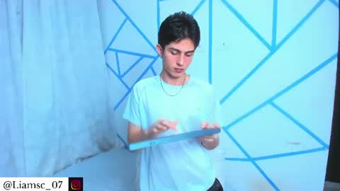 Liam scott77 online show from July 25, 11:56 pm