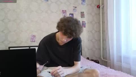 liam_wins online show from July 18, 2:07 am