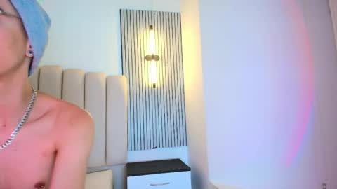 lian_cameron online show from May 20, 3:57 am