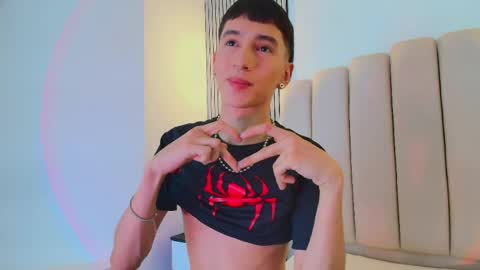lian_cameron online show from May 6, 4:13 am