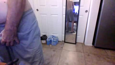 lilpackage69 online show from July 20, 7:49 pm