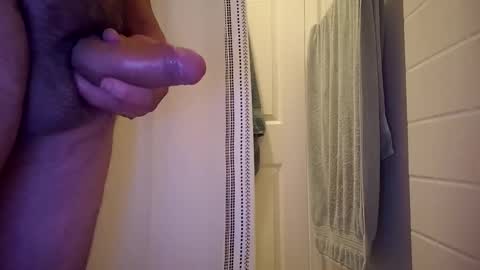 littleguyy888 online show from May 4, 10:55 pm