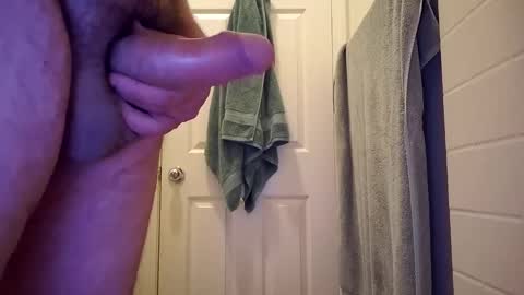 littleguyy888 online show from May 6, 10:32 pm