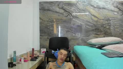 logan_wollff online show from June 17, 10:11 pm