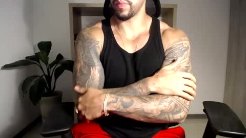 Logan Wolfp online show from May 5, 5:31 am