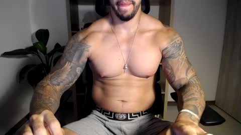 Logan Wolfp online show from May 8, 2:12 am
