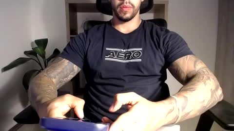 Logan Wolfp online show from May 6, 11:27 pm