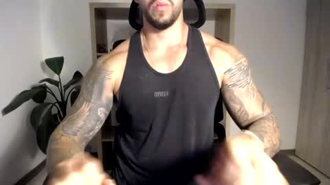 Logan Wolfp online show from May 16, 1:36 am