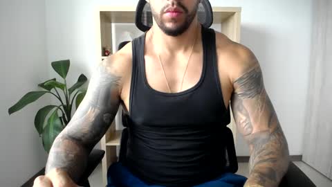 Logan Wolfp online show from May 12, 9:12 pm