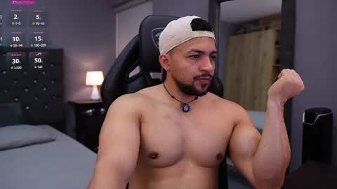 loganmartinx online show from June 12, 10:29 pm