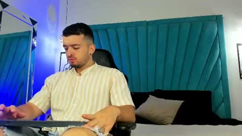 Logan Wolf online show from July 28, 11:28 am