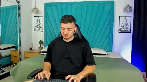 Logan Wolf online show from August 1, 12:15 pm