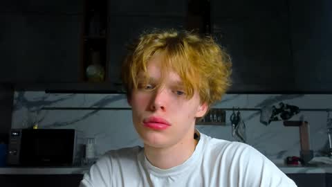 Nelis online show from May 7, 10:54 pm
