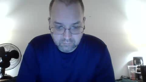 Lonely Man online show from May 7, 8:03 am