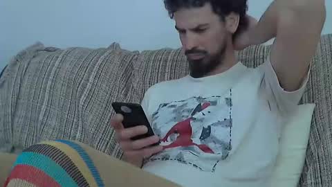 Alejandro Rulitos Twitter longnight55 Intagram 5longnight5 online show from April 28, 3:17 pm
