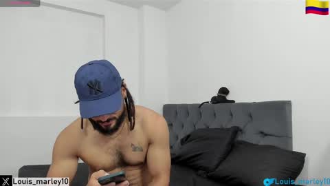 louis_marley_ online show from May 10, 12:34 am