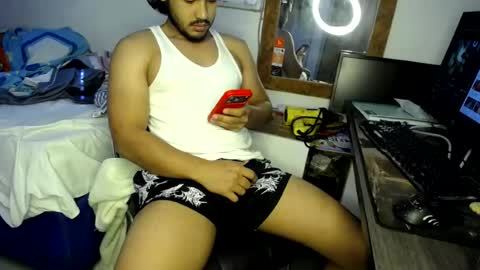 louis_rueda online show from August 6, 7:09 pm