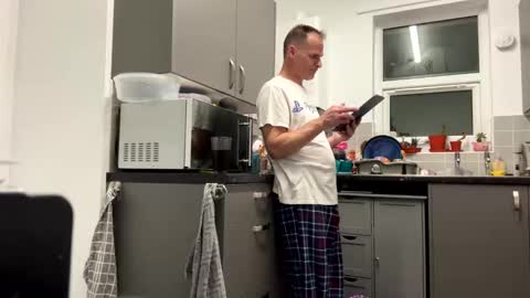getnaked123 online show from May 17, 1:25 am