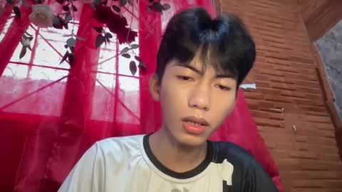 lovelyboy_jm online show from May 12, 1:25 am