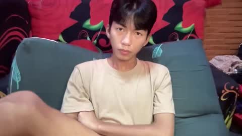 lovelyboy_jm online show from May 18, 4:07 am