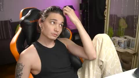 lovelydany3 online show from July 23, 2:47 pm