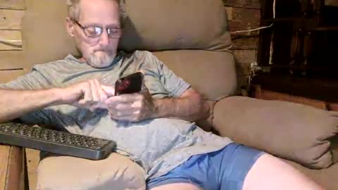 just here to have fun and cum online show from July 30, 10:58 am