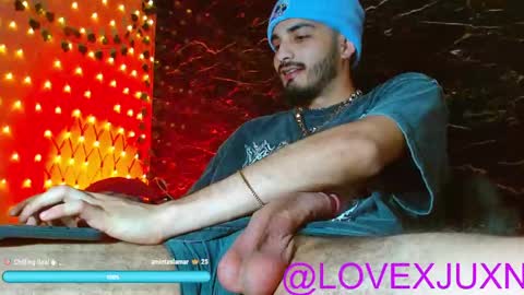 lovexjuxn77 online show from May 23, 10:37 pm