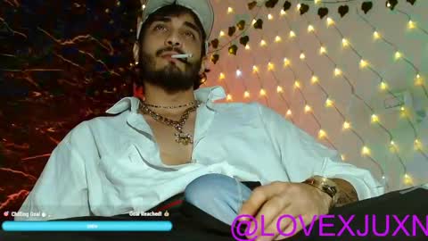 lovexjuxn77 online show from May 3, 4:59 am