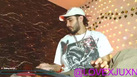 lovexjuxn77 online show from May 5, 1:29 am
