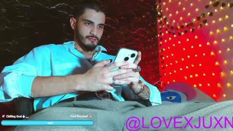 lovexjuxn77 online show from May 26, 3:02 am