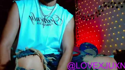 lovexjuxn77 online show from June 19, 2:17 am