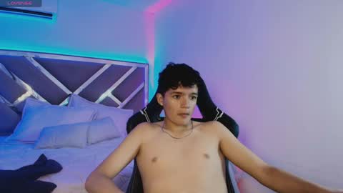 luca_voss1 online show from April 23, 12:20 pm