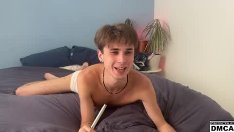 lucacharm online show from May 1, 3:03 pm