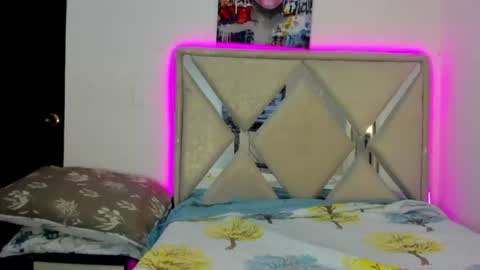 lucas_cruz1 online show from June 17, 3:52 am