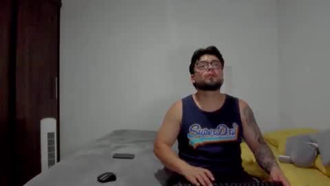 lucas_estrada1 online show from April 5, 5:04 am
